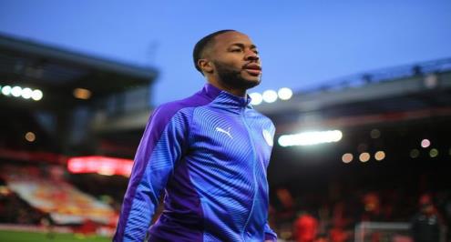 أعلى راتب في تاريخ النادي.. مانشستر سيتي يغري ستيرلينج لتجديد تعاقده